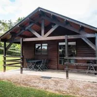 Domaine de Guillaume Chalet 4 Pers,Auquainville的飯店
