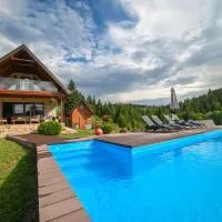 Country Chic Villa with Pool, hotel v destinácii Mrginj
