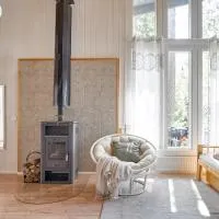 Villa Repovesi، فندق في Hillosensalmi