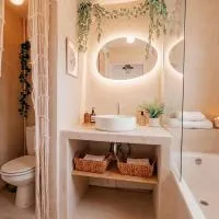 Viesnīca Appartement Cosy dans la marina Clim & Wifi 3231 pilsētā Kanēanrusijona
