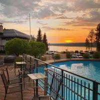 Hotel Aateli Lakeside، فندق في فوكاتي