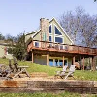 Shenandoah Thunder Chalet Guest Suite, hotel v destinácii Front Royal