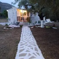 Helios Beach House, hotel i Mikros Gialos