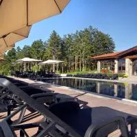 Esterra Vini Guest House, hotel i Perushtitsa