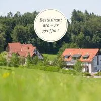 Hotel Restaurant JÄGERHAUS، فندق في ميكنبورن