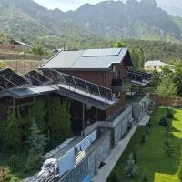 Panorama Lux Guest House, hotell i Chimgan
