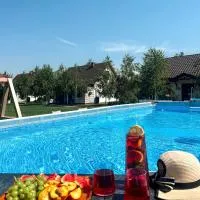 Magiczny Zakątek Bałtów - domki z jacuzzi, hotel a Bałtów