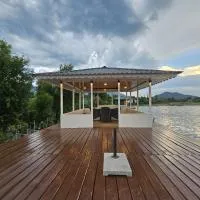 Dilshad Houseboats, Hotel in Srinagar