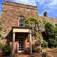 The Coach House at The Gale House and Garden Historic Country Retreat near the Solway Coast & Lake District, hotell i Silloth