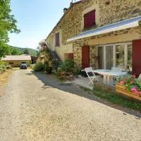 Le Duzon avec Piscine, hotel em Saint-Sylvestre