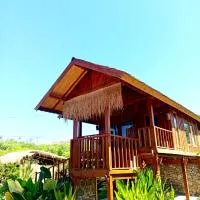 Viesnīca Cozy cove hut pilsētā Pulau Sarang