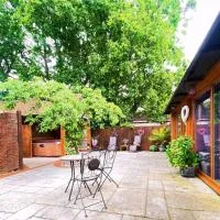 The Retreat, A relaxing getaway for couples, hotel Hambrookban