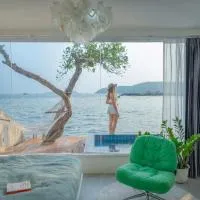 White Beachfront Pool Villa Koh Larn, hotel em Ko Sak