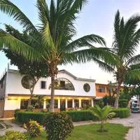 Hospedaje Los Cocos House Talara- a pocos minutos del aeropuerto, centro de la ciudad y zonas de comercio, hotel Talarában
