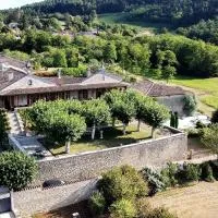 Clos de Mont July, architecture XVIIIe au cœur de la nature, хотел в Ceyzériat