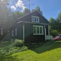 Traditional Finnish home with garden, hotel a Hyvinkää