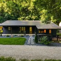 Secluded Family Cabin with Hot Tub, ξενοδοχείο 