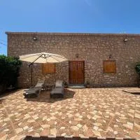 5 Min to Beach & Calm Villa Retreat、サフィのホテル