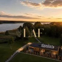 LAF boutique resort, hotel v destinaci Charzykowy
