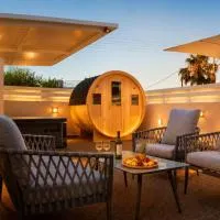 BluWave Luxury Patio Spa Apartment Protaras Riviera, хотел в Паралимни
