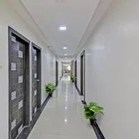 OYO 91174 Hotel Raj Mahal, viešbutis mieste Turambhe