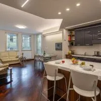 Mazzini 1 - Smart Flat 2 bedrooms Garage & Mxp, hotel Gallaratéban