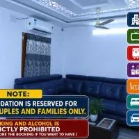 R Homestay، فندق في Pālakollu