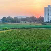 Hotel O Rajyog Inn, hotel u gradu 'Dehu'
