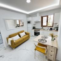 Cozy Apartment with Wi-Fi-322, hotel en Playa de las Am&eacute;ricas