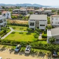 Bianco Mare Studios-Apartments, hotel em Kalivia Poligirou