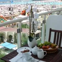Hotel Thea, хотел в Габиче Маре