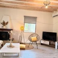 The Vineyard Lefkas، فندق في ليغيا