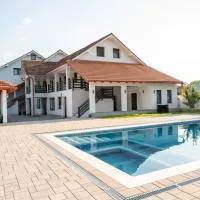Pensiunea Taverna Urșilor, hotel en Chişcău