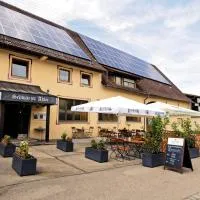 Gasthaus Schwarzer Adler, hotelli kohteessa Holzgünz