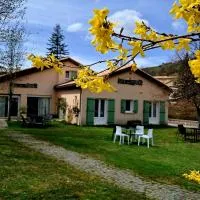 Gite des Monges, hotell i Authon