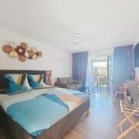 Studio Ti kaz Zanmis village vacances piscine et plage, ξενοδοχείο σε Sainte-Anne