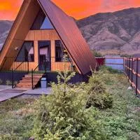 Kolsay A-Frame Yessen، فندق في Saty