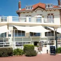 Hôtel de charme & SPA Villa Cosare sur la promenade bord de plage 20m de la mer, hotel em La Bernerie-en-Retz