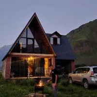 Grand Mountain Cottage, hotel em Stepantsminda