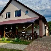 У Лариси БАНЬКА, hotel in Solochyn