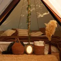Debed Glamping, hotel v destinaci Debed