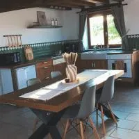 Gîte des Charbonneaux, hotel in Avrée