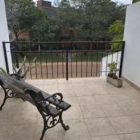 Duplex EyC, готель у місті Колон