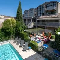 Hotel Cantosorgue, ξενοδοχείο στο LʼIsle-sur-la-Sorgue