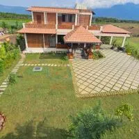 Lakshmi illam Near Isha Yoga Adiyogi, hotelli kohteessa Alāndurai