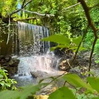 Villa Gopal surrounded by nature, Lucca, hotel a Capannori