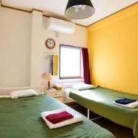 Guesthouse LuLuLu 無料朝食&夕食カレー付き ローソン隣 街まで電車8分, hotel em Kochi