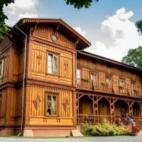 Modrzewiowy Dworek, Hotel in Mirzec