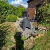 Studio Bienvenue du côté de chez nous avec jardin privatif、Wignehiesのホテル