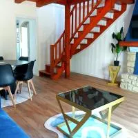 R&O Maison typique entre marais, plages, bois et port، فندق في LʼÉpine
